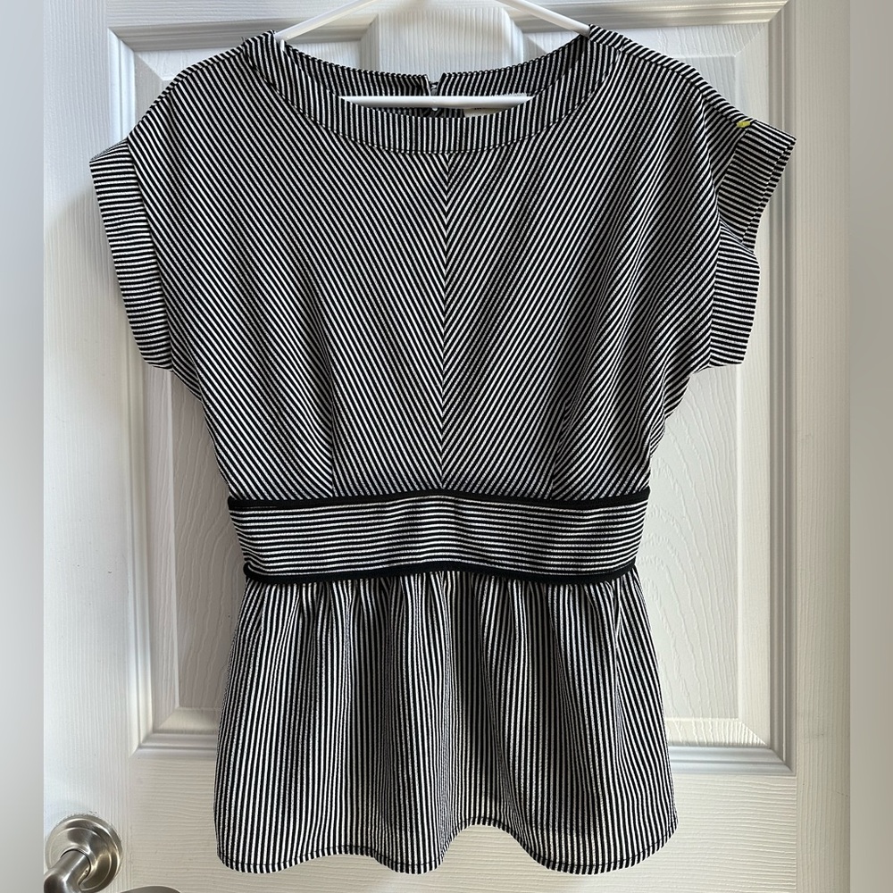 Monteau Los Angeles Black & White Striped Top - Size M